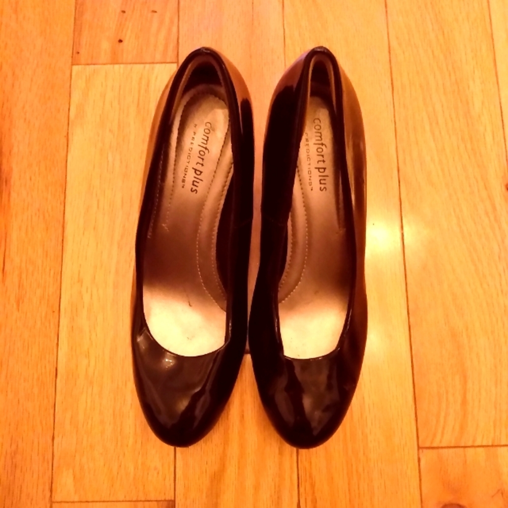 Shiny black heels